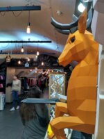 Papercraft de cerf sortant du mur en 3D