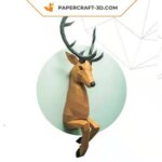 Papercraft de cerf sortant du mur en 3D