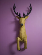 Papercraft de cerf sortant du mur en 3D