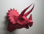 Papercraft de dinosaure tête de tricératops murale en origami