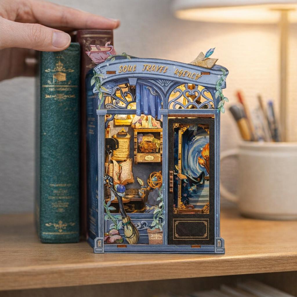 Book Nook - L'Agence des Voyages Intérieurs (Type 1)