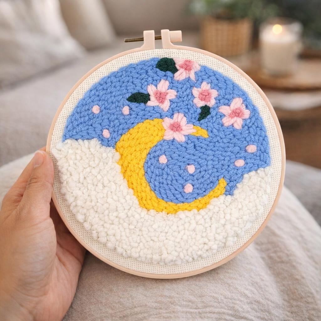 Punch Needle Fleurs de Cerisiers et Lune