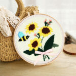 Punch Needle Fleurs et Abeille