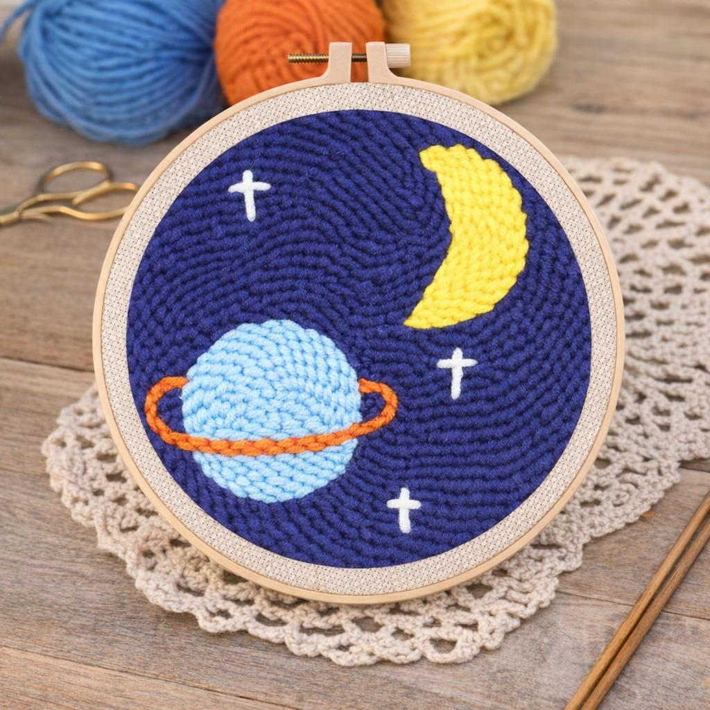 Punch Needle Lune Etoilée et Saturne